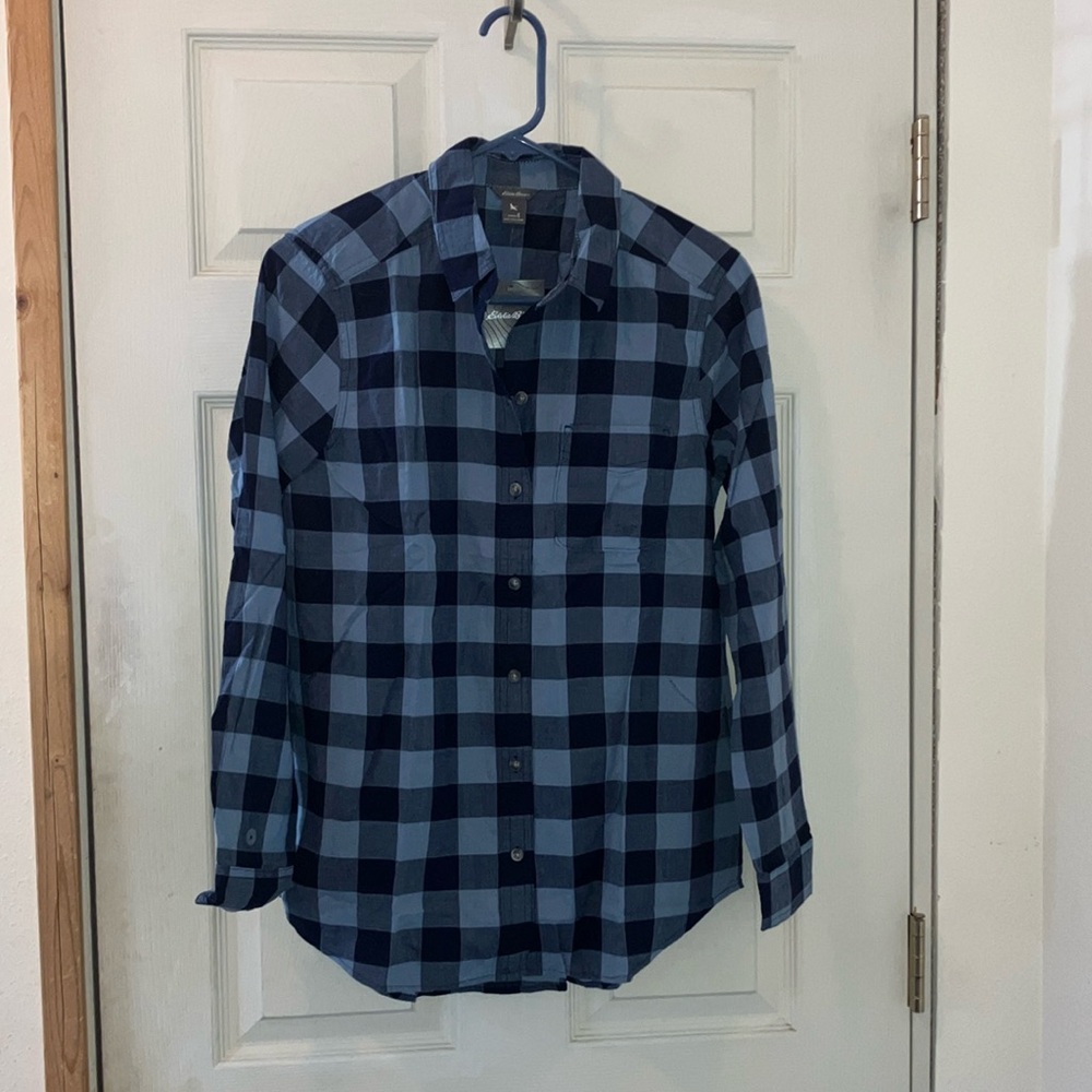 Women’s Eddie Bauer shirt, S